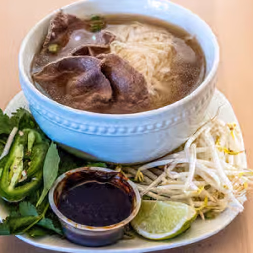 Tai, Chin Pho